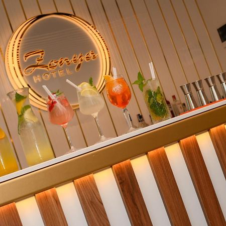 Hotel Zonya サニービーチ エクステリア 写真
